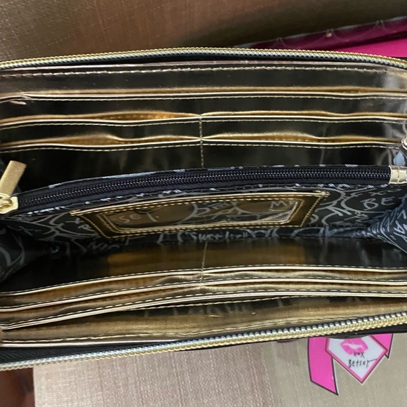 Leopard Print Women's Clutch with Black Bow - Picture 2 of 5